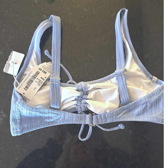 Rhythm bikini top in a "lite blue" ribbed - sz M - Picture 5 of 10